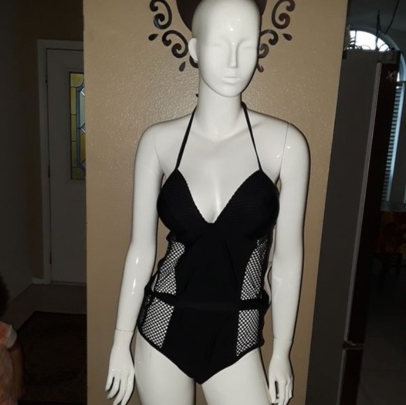 Grandeverest Black swimming wear - Picture 2 of 6